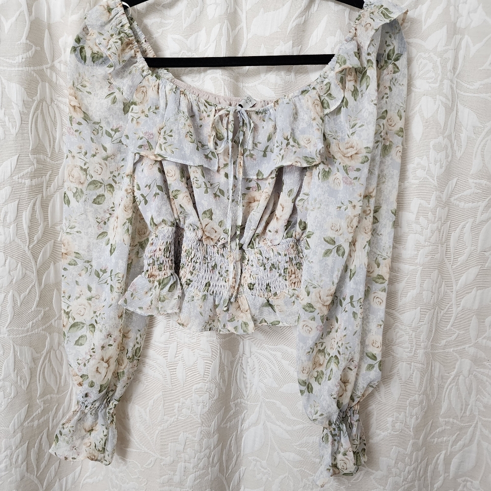 Cream Ruffled Crop Blouse - Picture 4 of 7